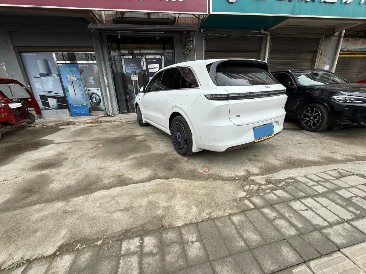 2024 Li L6 Range Extended 154HP L4 REEV 36.8KWH,autocango,china used car exporter,china ev exporter,chinese used car exporter,chinese used ev exporter