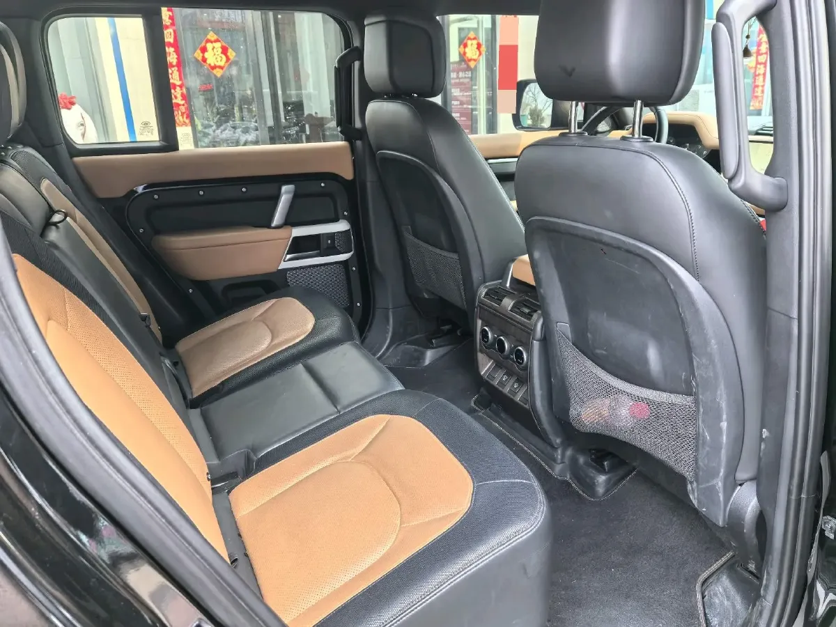 2023 Land Rover Defender 3.0T 400HP L6 8AT,autocango,china used car exporter,china ev exporter,chinese used car exporter,chinese used ev exporter