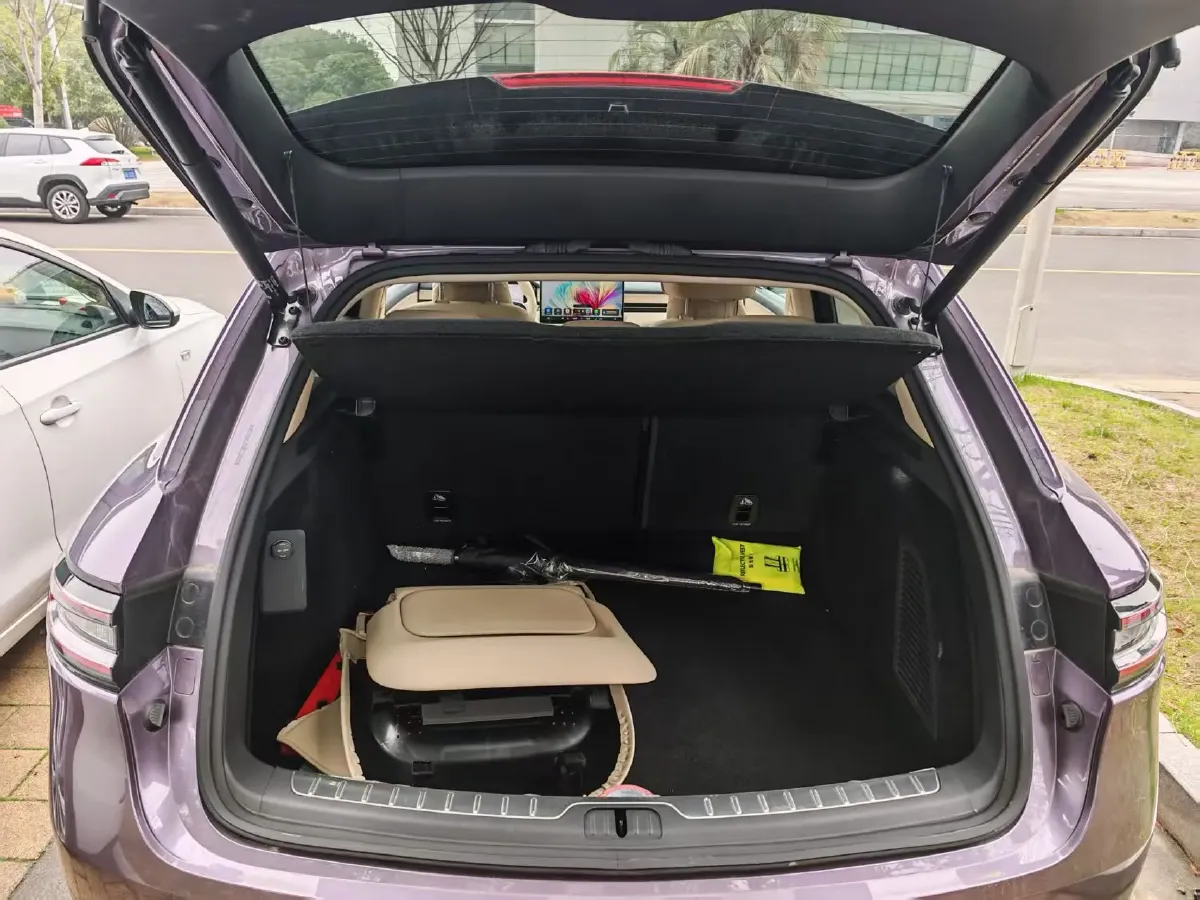 2025 AITO AITO M5 1.5T 152HP L4 REEV 42KWH,autocango,china used car exporter,china ev exporter,chinese used car exporter,chinese used ev exporter