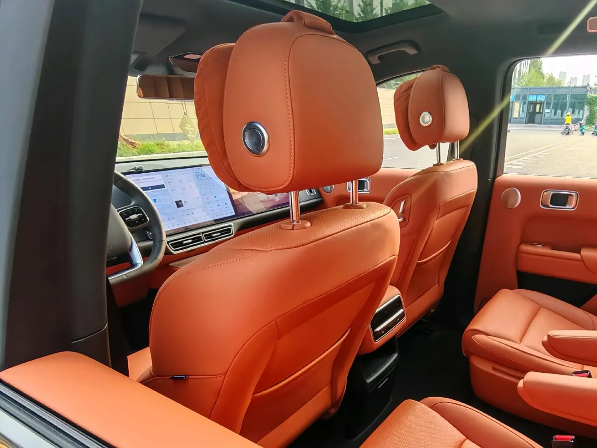 2023 Li L8 Range Extended 154HP REEV 40.9KWH,autocango,china used car exporter,china ev exporter,chinese used car exporter,chinese used ev exporter