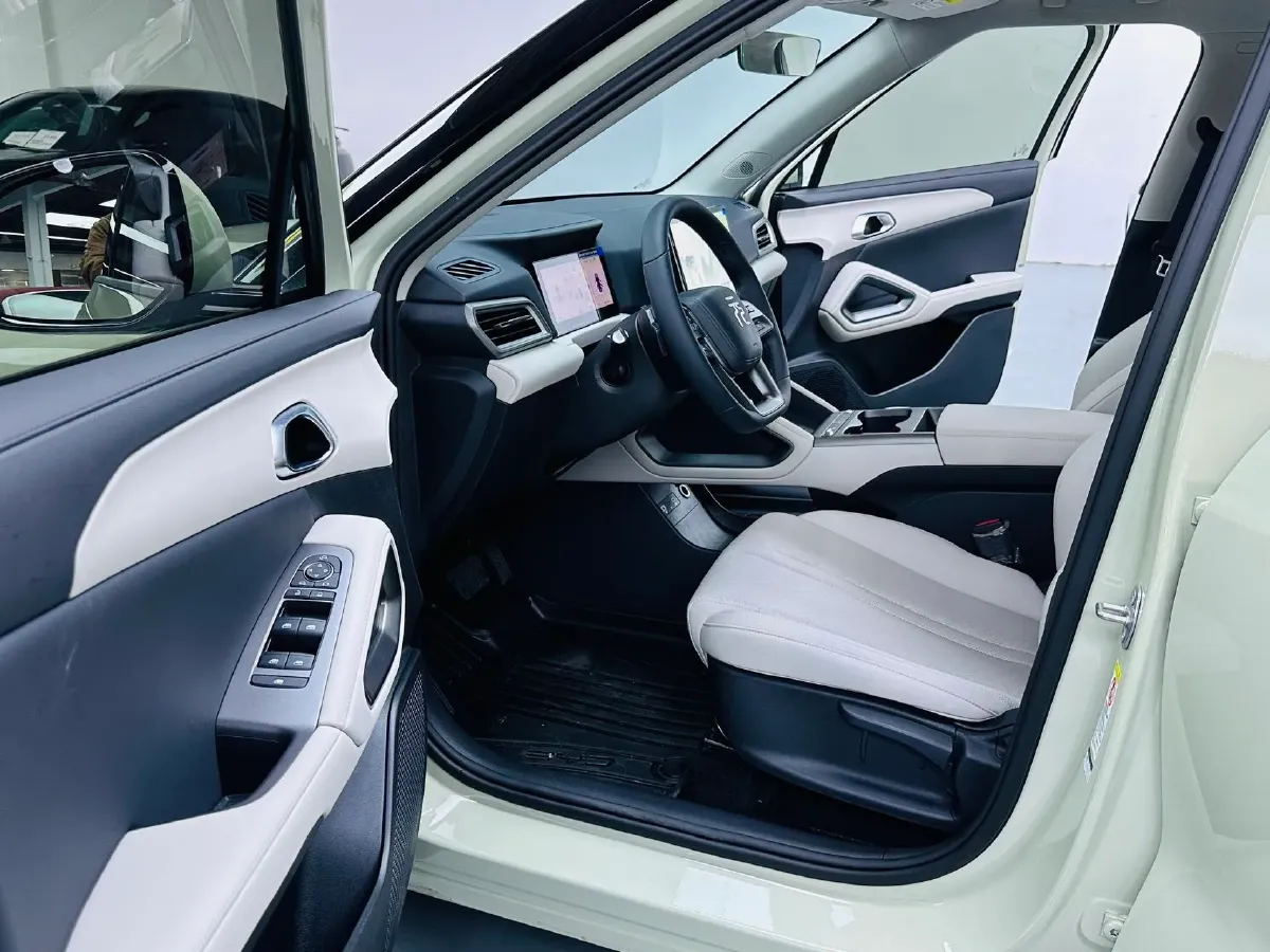 2025 BYD YuanUP BEV 45.12KWH,autocango,china used car exporter,china ev exporter,chinese used car exporter,chinese used ev exporter