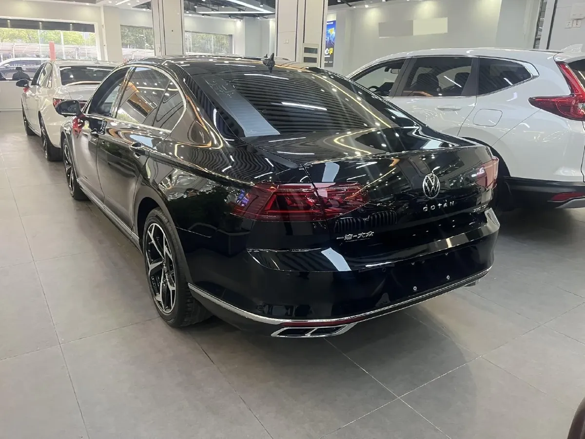 2025 Volkswagen Magotan 2.0T 186HP L4 7DCT,autocango,china used car exporter,china ev exporter,chinese used car exporter,chinese used ev exporter