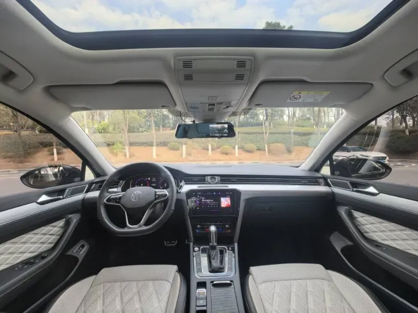 2023 Volkswagen Magotan 2.0T 186HP L4 7DCT,autocango,china used car exporter,china ev exporter,chinese used car exporter,chinese used ev exporter