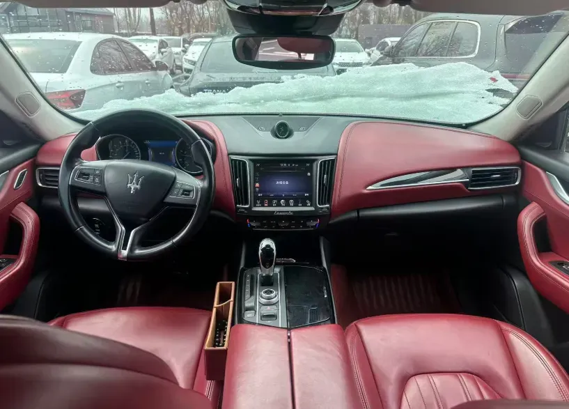 2016 Maserati Levante 3.0T 430HP V6 8AT,autocango,china used car exporter,china ev exporter,chinese used car exporter,chinese used ev exporter