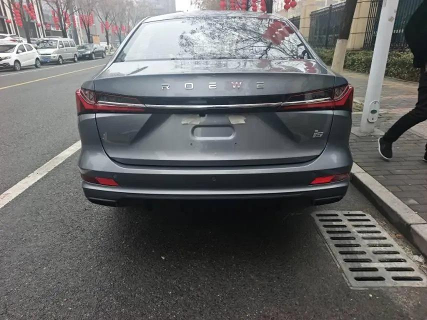 2026 Roewe i5 1.5L 129HP L4 5MT,autocango,china used car exporter,china ev exporter,chinese used car exporter,chinese used ev exporter