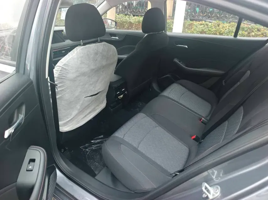 2026 Roewe i5 1.5L 129HP L4 5MT,autocango,china used car exporter,china ev exporter,chinese used car exporter,chinese used ev exporter