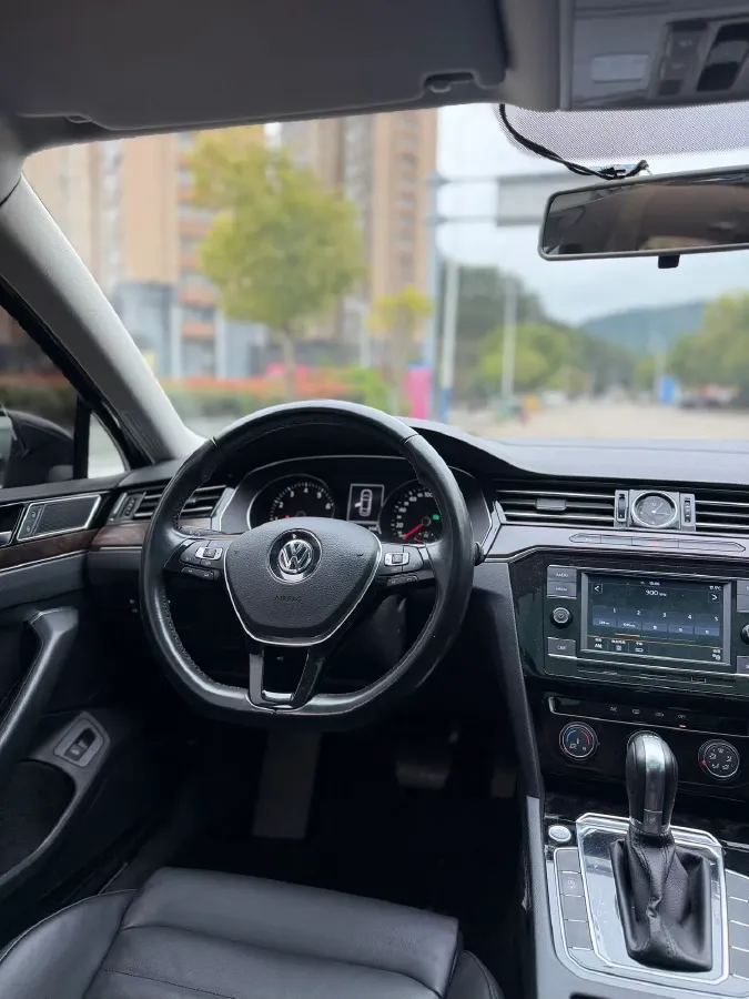 2019 Chevrolet Malibu XL 2.0T 241HP L4 9AT,autocango,china used car exporter,china ev exporter,chinese used car exporter,chinese used ev exporter