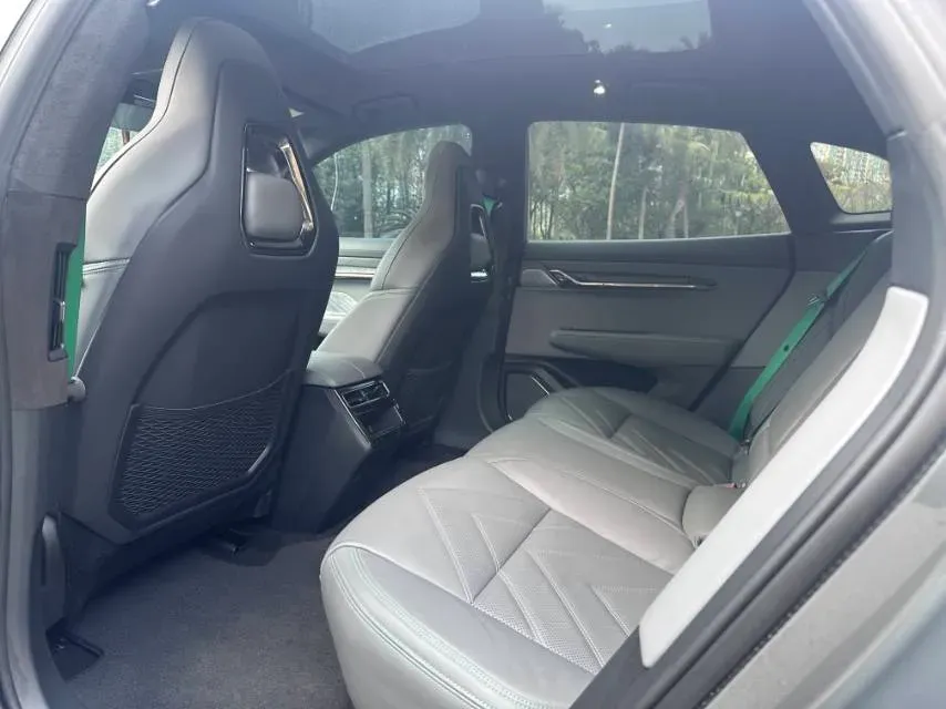 2022 Zeekr 001 BEV 100KWH,autocango,china used car exporter,china ev exporter,chinese used car exporter,chinese used ev exporter