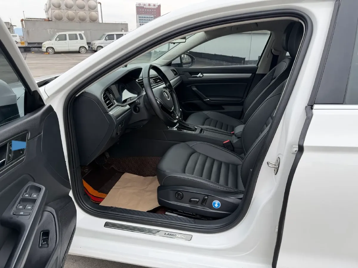 2019 Volkswagen Passat 1.4T 150HP L4 7DCT,autocango,china used car exporter,china ev exporter,chinese used car exporter,chinese used ev exporter