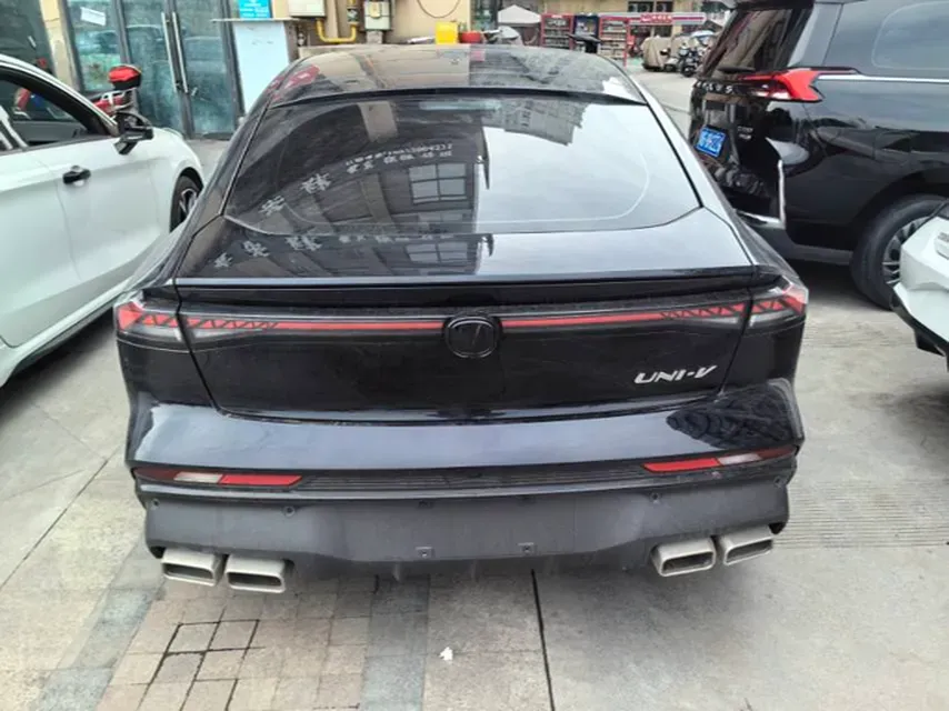 2024 ChangAn UNI-V 1.5T 188HP L4 7DCT,autocango,china used car exporter,china ev exporter,chinese used car exporter,chinese used ev exporter