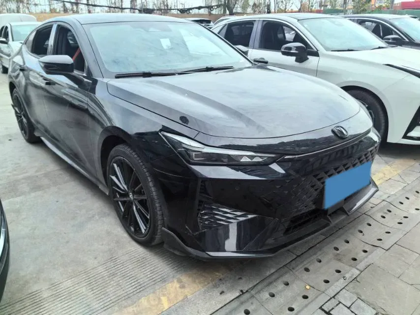 2024 ChangAn UNI-V 1.5T 188HP L4 7DCT,autocango,china used car exporter,china ev exporter,chinese used car exporter,chinese used ev exporter