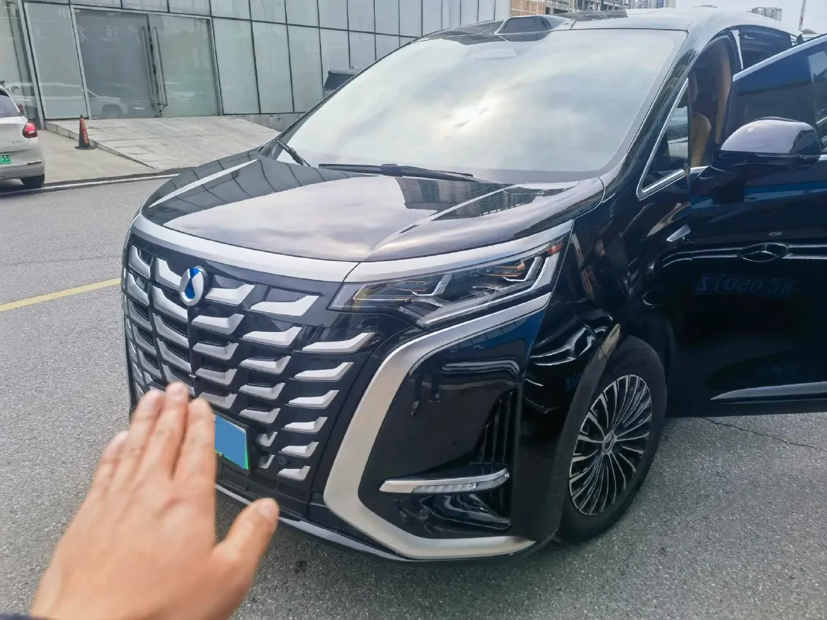 2025 Denza D9 1.5T 156HP L4 E-CVT PHEV 40KWH,autocango,china used car exporter,china ev exporter,chinese used car exporter,chinese used ev exporter