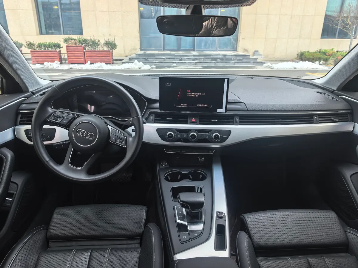 2020 Audi Q3 2.0T 220HP L4 7DCT,autocango,china used car exporter,china ev exporter,chinese used car exporter,chinese used ev exporter