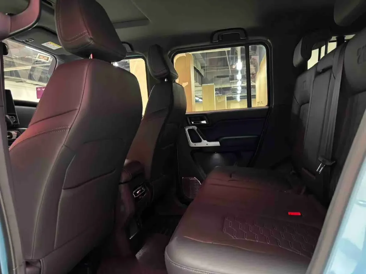 2025 212 212 T01 2.0T 252HP L4 8AT,autocango,china used car exporter,china ev exporter,chinese used car exporter,chinese used ev exporter