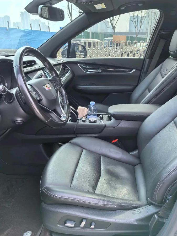 2021 Cadillac XT6 2.0T 237HP L4 9AT,autocango,china used car exporter,china ev exporter,chinese used car exporter,chinese used ev exporter