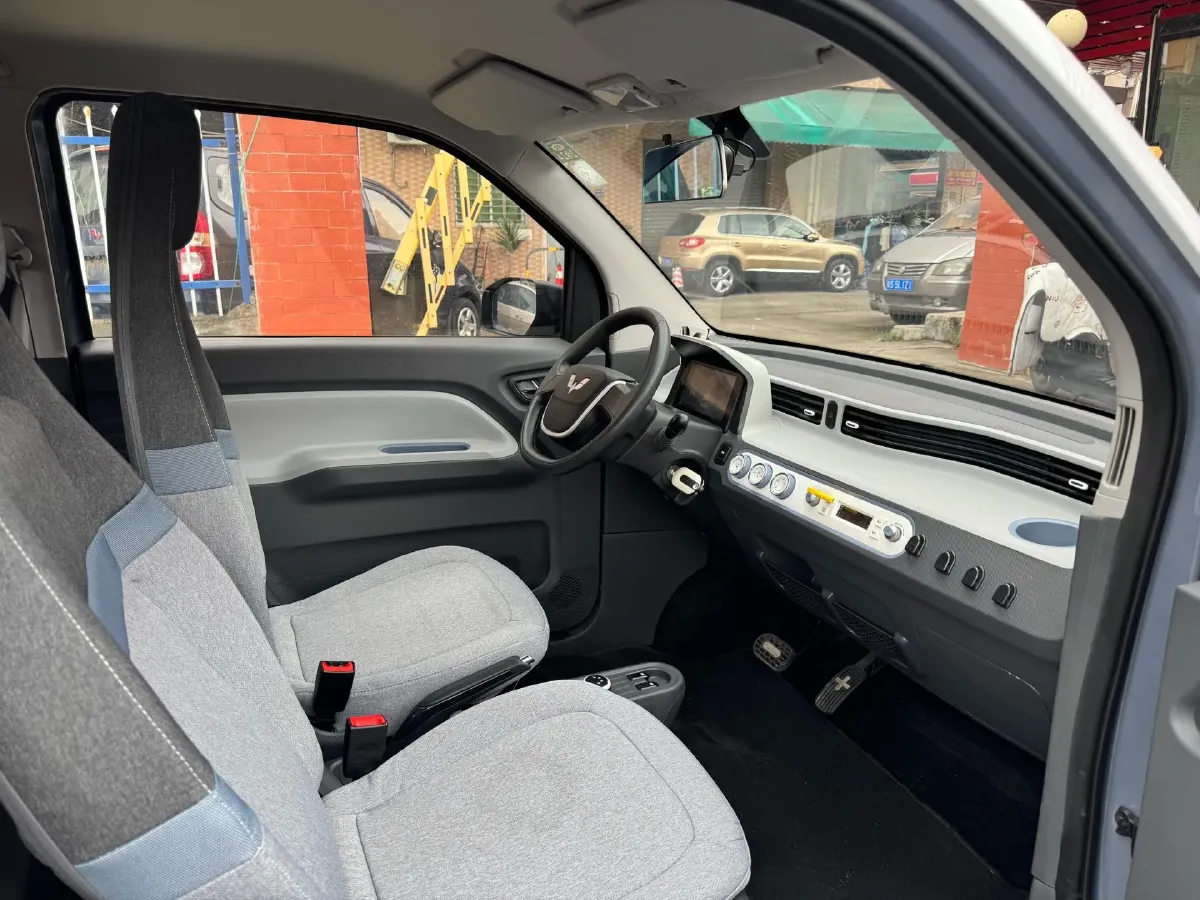 2022 WuLing HongGuang MINI EV BEV 13.9KWH,autocango,china used car exporter,china ev exporter,chinese used car exporter,chinese used ev exporter