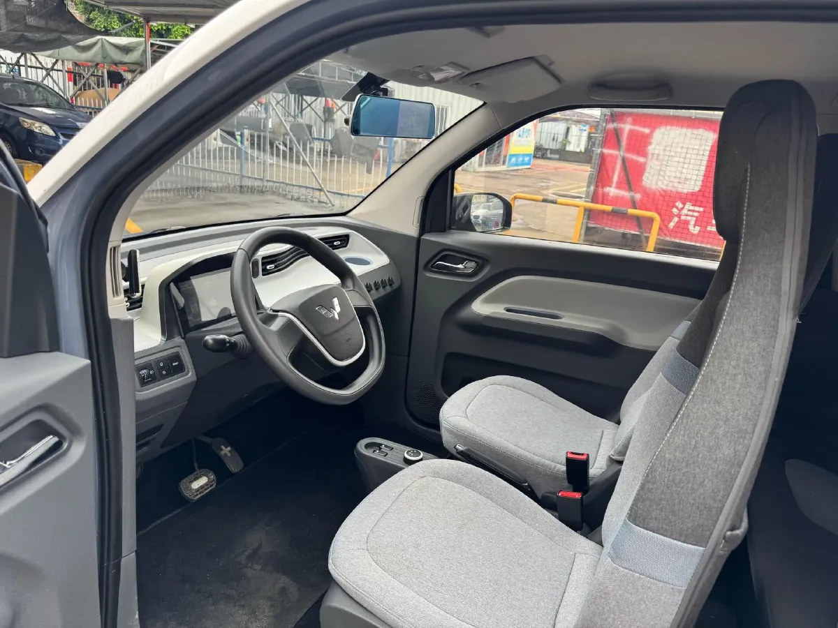 2022 WuLing HongGuang MINI EV BEV 13.9KWH,autocango,china used car exporter,china ev exporter,chinese used car exporter,chinese used ev exporter