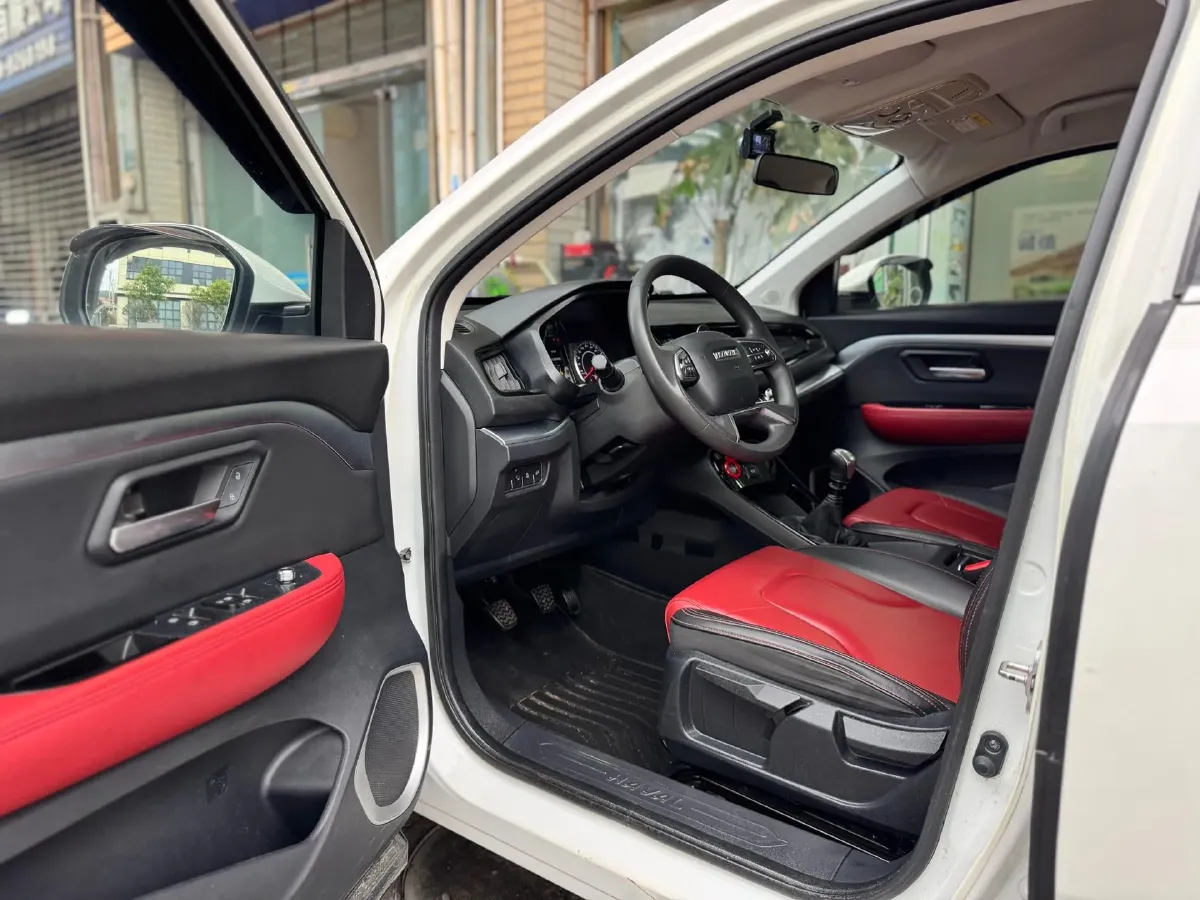 2018 Haval H2s 1.5T 150HP L4 6MT,autocango,china used car exporter,china ev exporter,chinese used car exporter,chinese used ev exporter