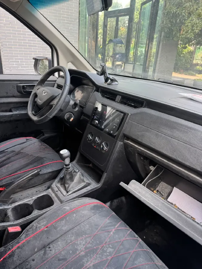 2019 WuLing HongGuang Plus 1.5T 147HP L4 6MT,autocango,china used car exporter,china ev exporter,chinese used car exporter,chinese used ev exporter