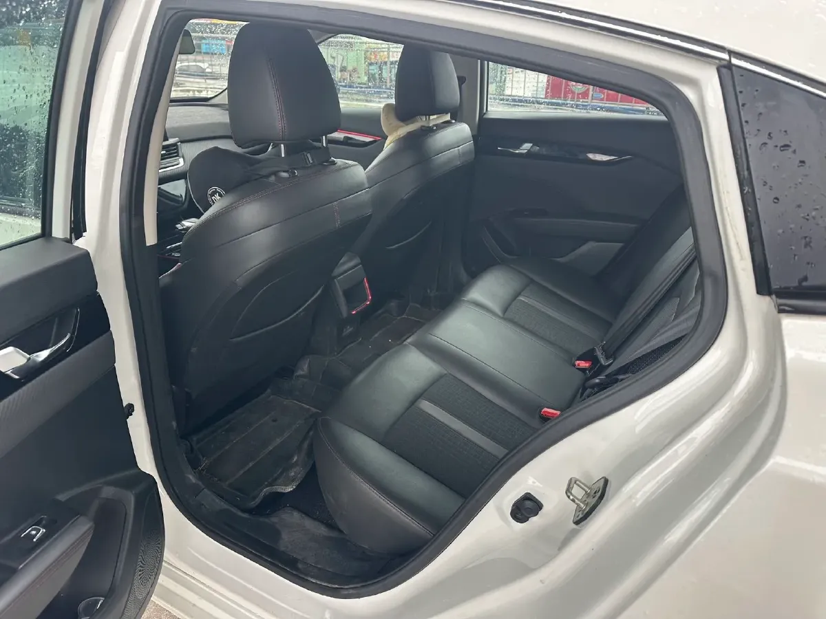 2021 DongFeng Aeolus YiXuan 1.5T 150HP L4 6DCT,autocango,china used car exporter,china ev exporter,chinese used car exporter,chinese used ev exporter