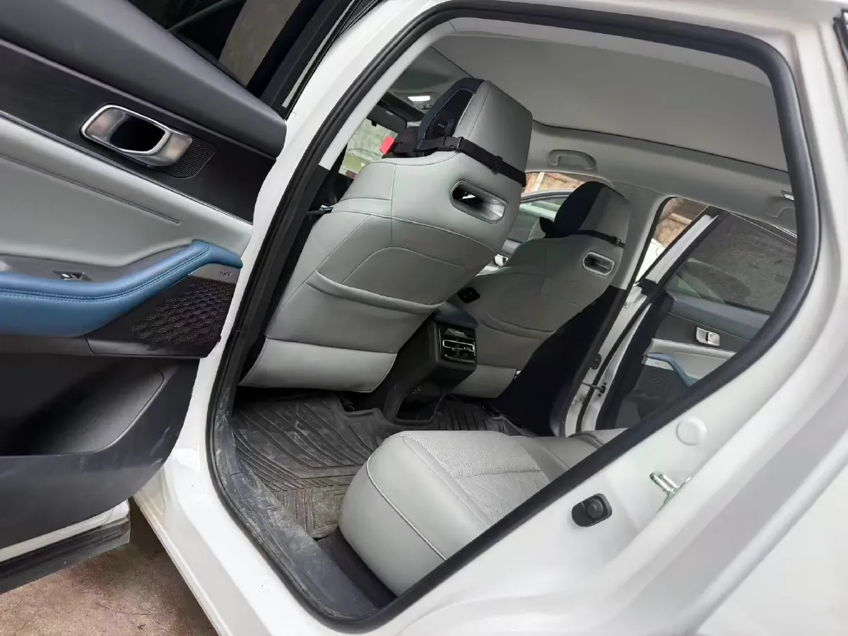 2022 Chevrolet Menlo BEV 61.1KWH,autocango,china used car exporter,china ev exporter,chinese used car exporter,chinese used ev exporter