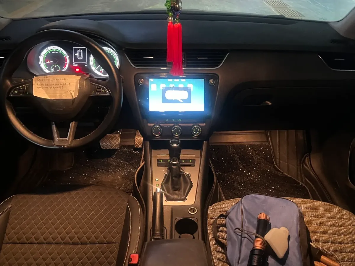 2018 Skoda Octavia 1.2T 116HP L4 7DCT,autocango,china used car exporter,china ev exporter,chinese used car exporter,chinese used ev exporter