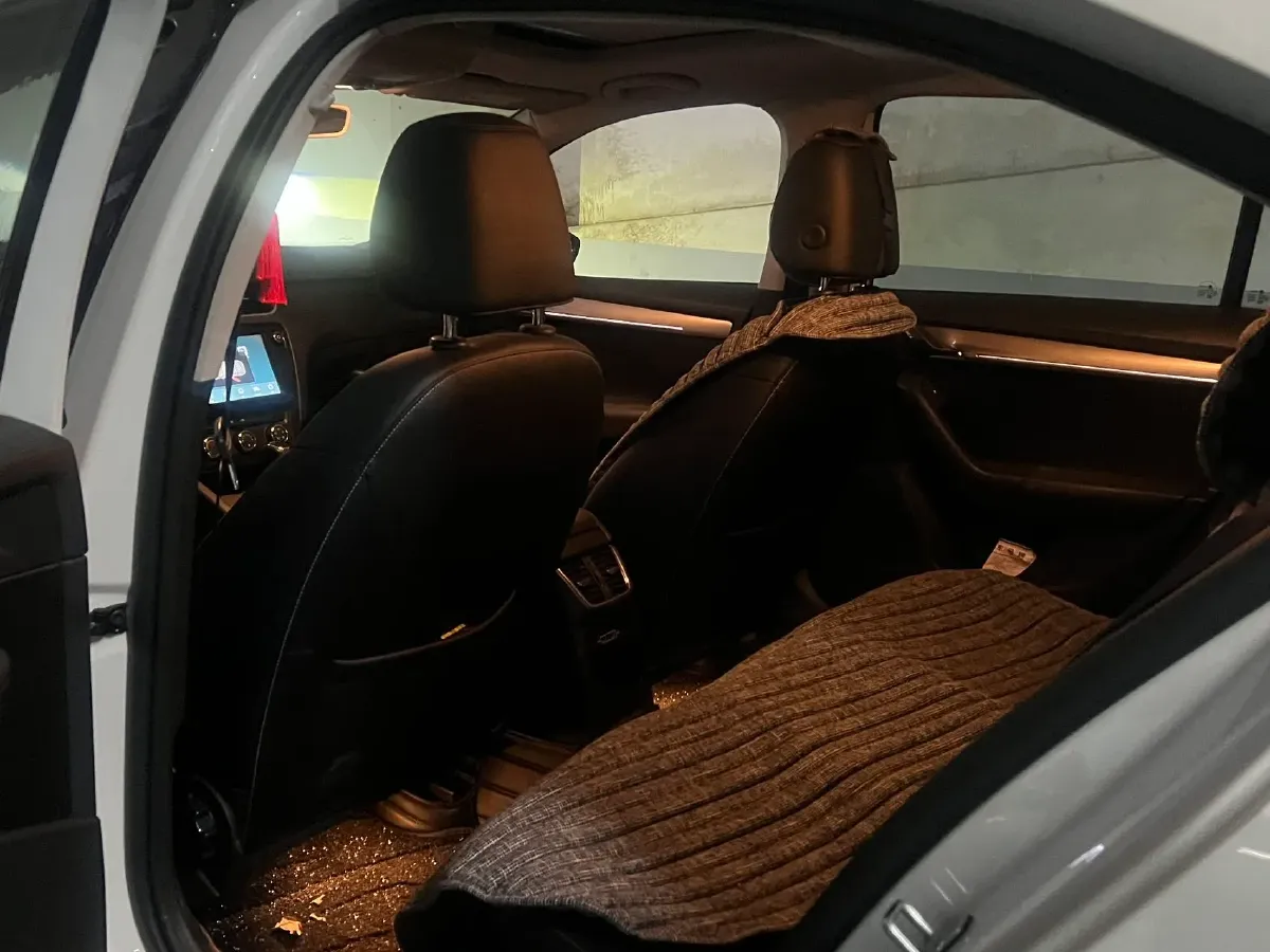 2018 Skoda Octavia 1.2T 116HP L4 7DCT,autocango,china used car exporter,china ev exporter,chinese used car exporter,chinese used ev exporter