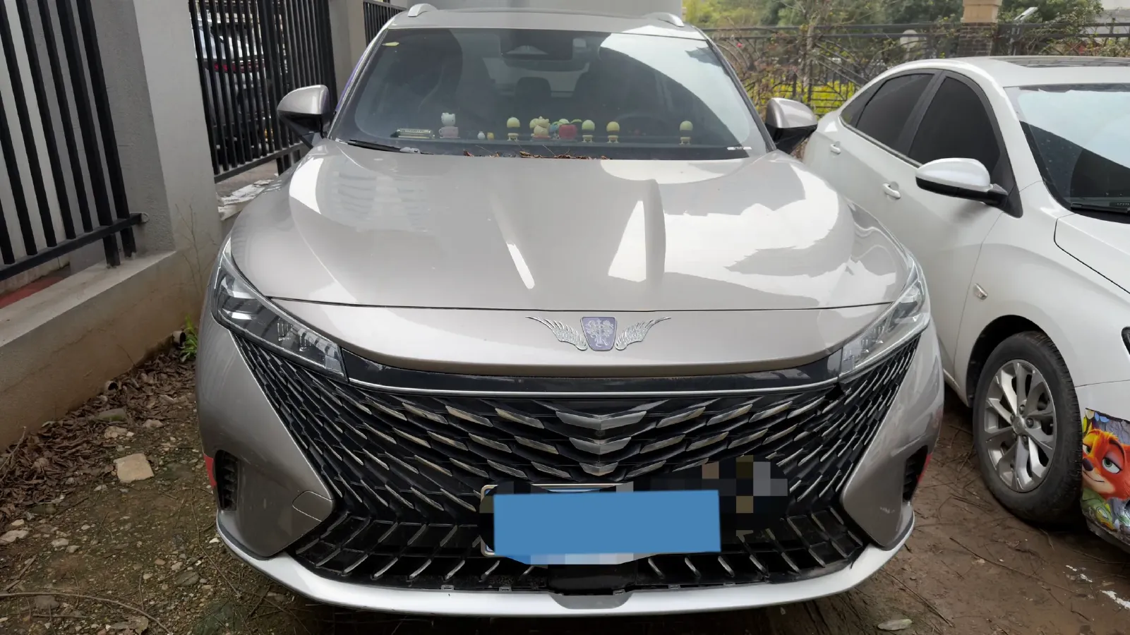 2023 Roewe RX5 1.5T 188HP L4 7DCT,autocango,china used car exporter,china ev exporter,chinese used car exporter,chinese used ev exporter