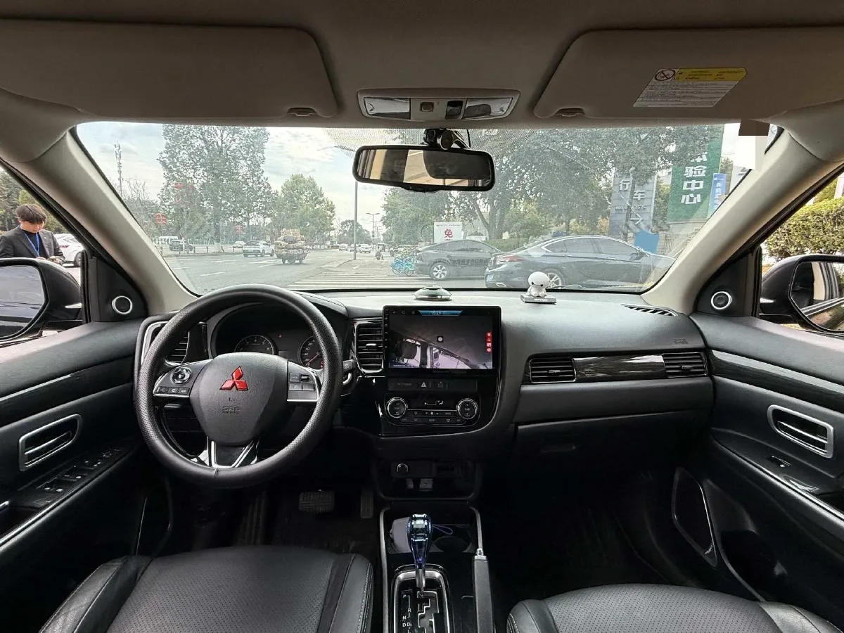 2018 Mitsubishi Outlander 2.0L 166HP L4 CVT,autocango,china used car exporter,china ev exporter,chinese used car exporter,chinese used ev exporter