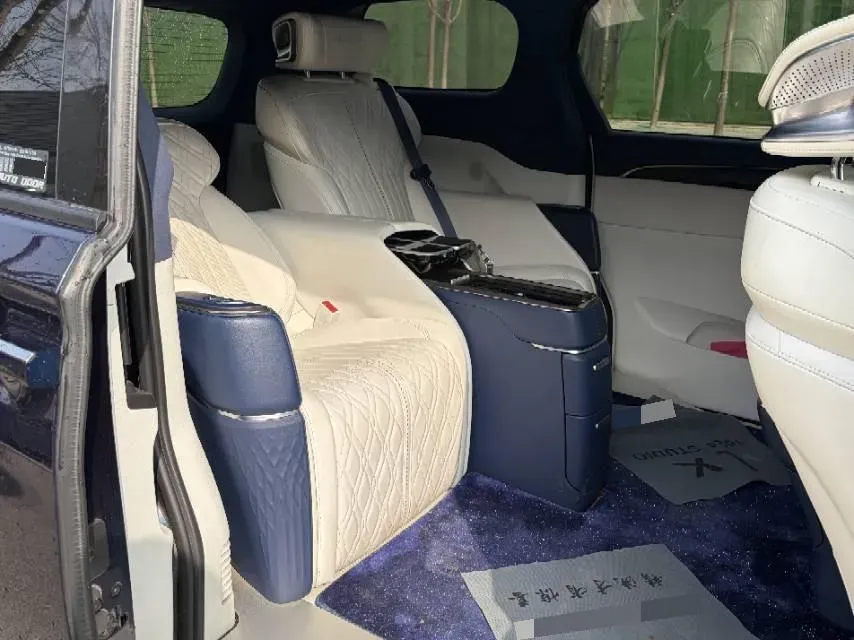 2020 Buick GL8 2.0T 237HP L4 9AT,autocango,china used car exporter,china ev exporter,chinese used car exporter,chinese used ev exporter