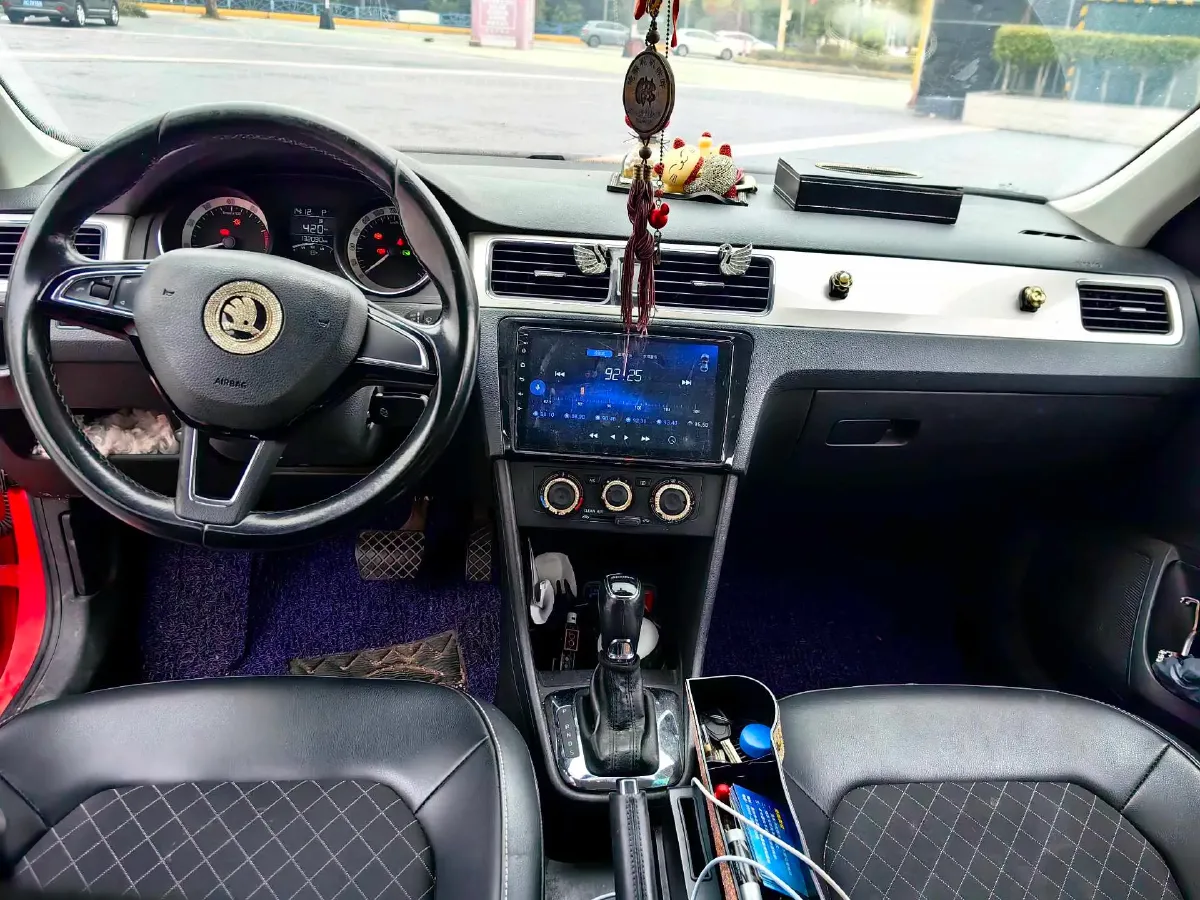 2018 Skoda Rapid Spaceback 1.6L 110HP L4 6AT,autocango,china used car exporter,china ev exporter,chinese used car exporter,chinese used ev exporter