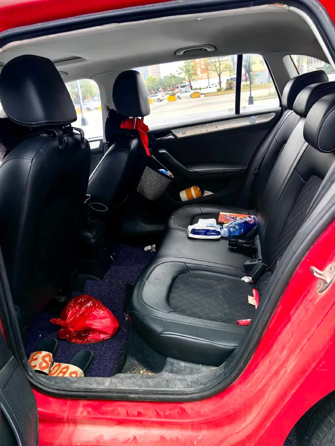 2018 Skoda Rapid Spaceback 1.6L 110HP L4 6AT,autocango,china used car exporter,china ev exporter,chinese used car exporter,chinese used ev exporter