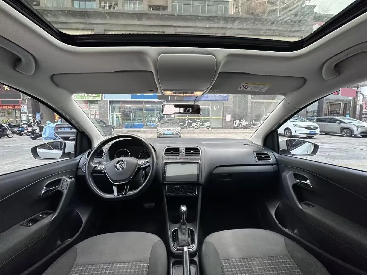 2016 Volkswagen Polo 1.6L 110HP L4 6AT,autocango,china used car exporter,china ev exporter,chinese used car exporter,chinese used ev exporter