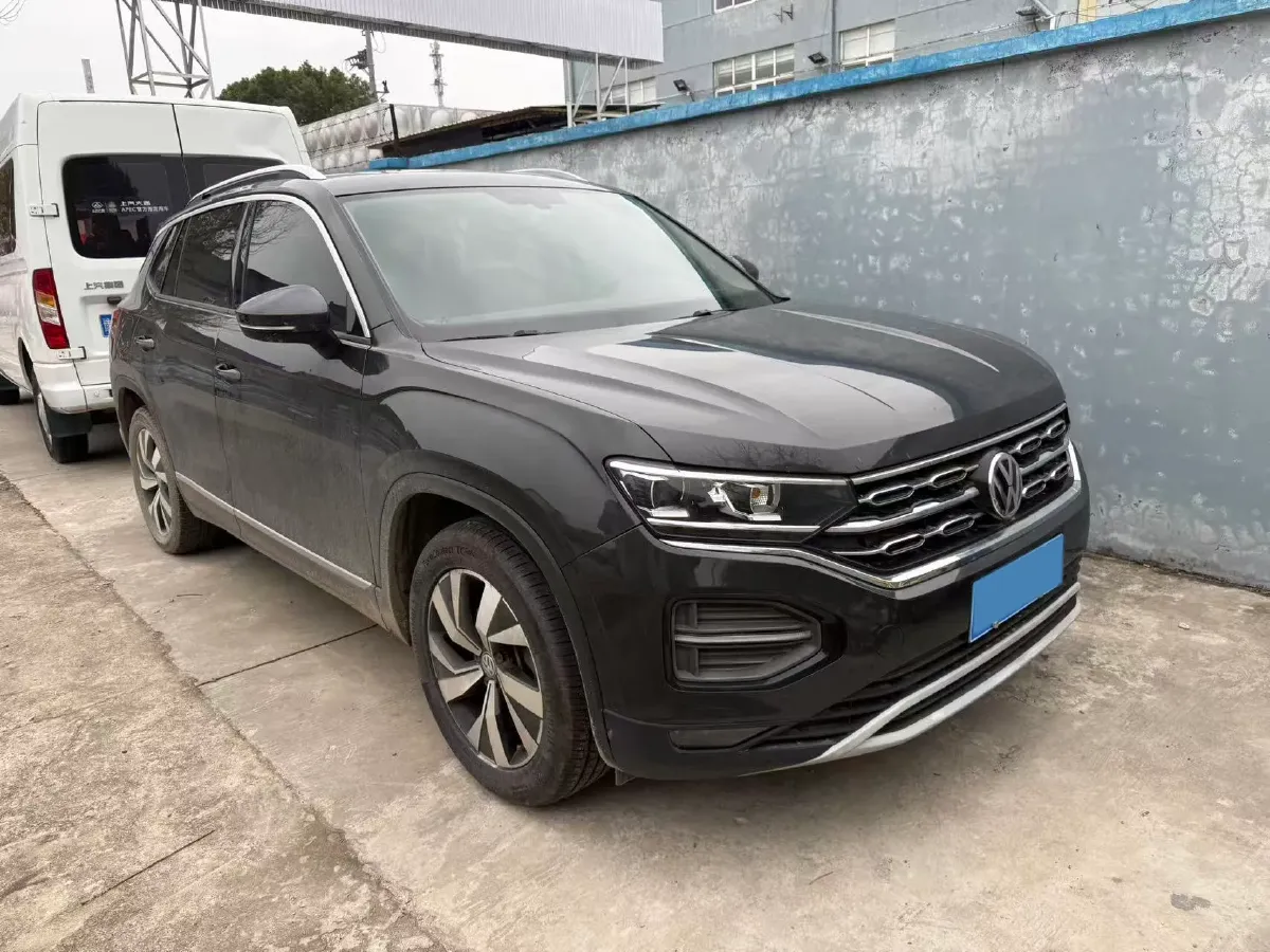 2019 Jeep Cherokee 2.0T 234HP L4 9AT,autocango,china used car exporter,china ev exporter,chinese used car exporter,chinese used ev exporter