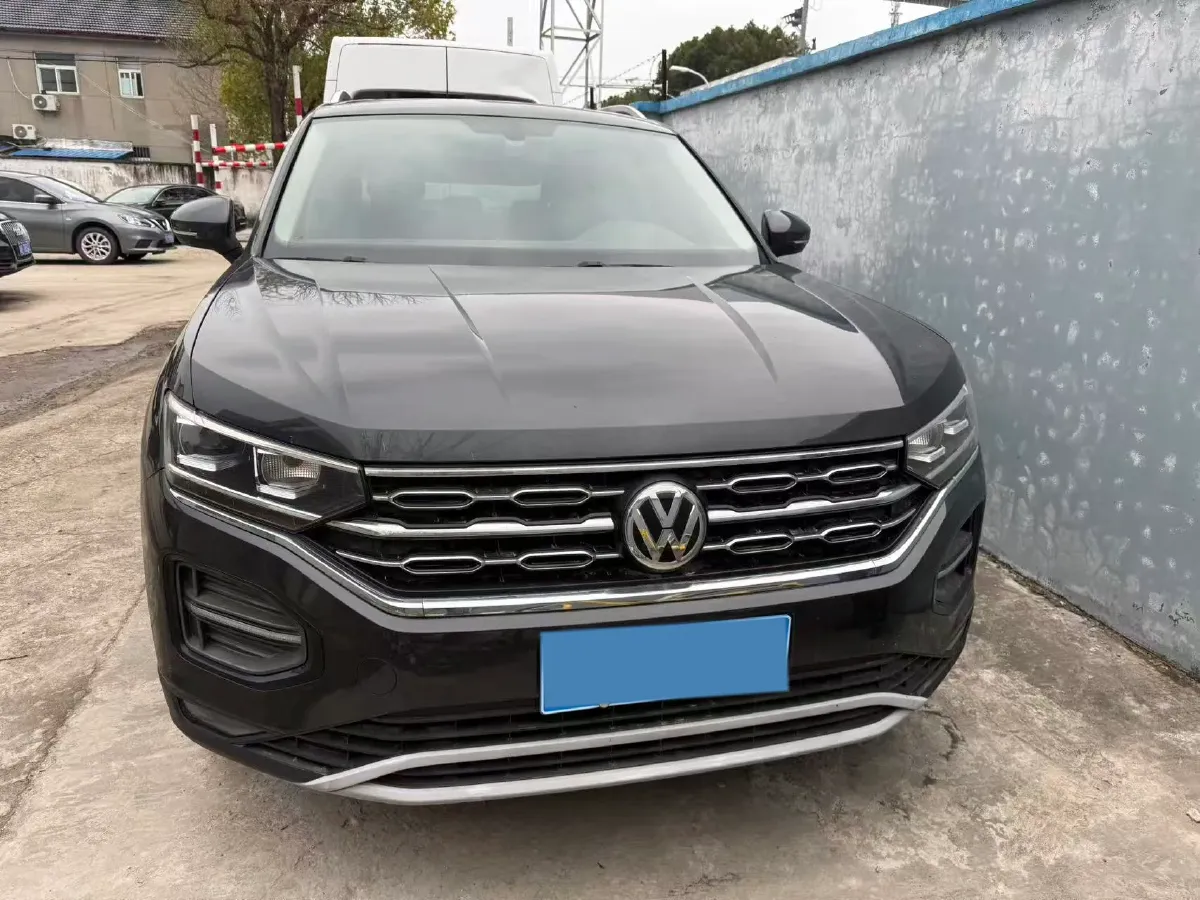 2019 Jeep Cherokee 2.0T 234HP L4 9AT,autocango,china used car exporter,china ev exporter,chinese used car exporter,chinese used ev exporter