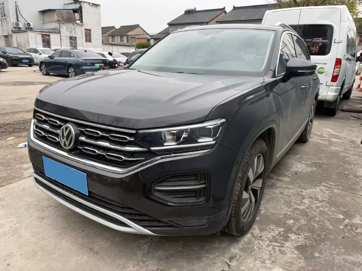 2019 Jeep Cherokee 2.0T 234HP L4 9AT,autocango,china used car exporter,china ev exporter,chinese used car exporter,chinese used ev exporter