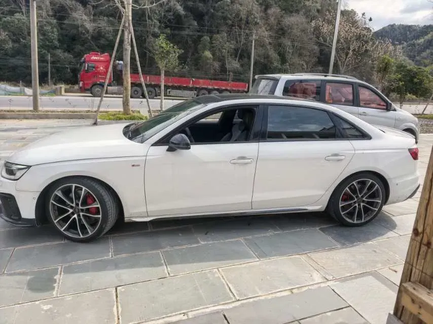 2020 Audi A4L 2.0T 252HP L4 7DCT,autocango,china used car exporter,china ev exporter,chinese used car exporter,chinese used ev exporter