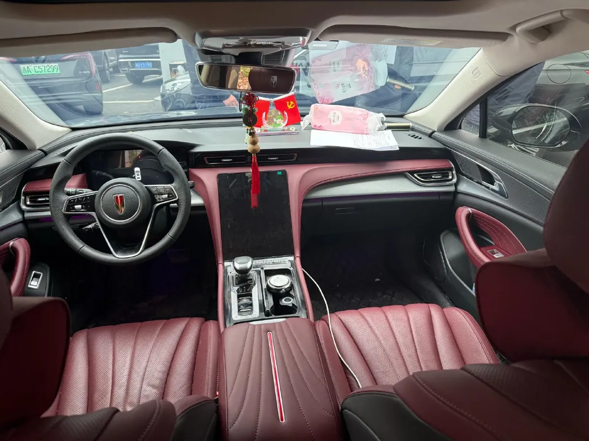 2023 HongQi H5 2.0T 224HP L4 8AT,autocango,china used car exporter,china ev exporter,chinese used car exporter,chinese used ev exporter