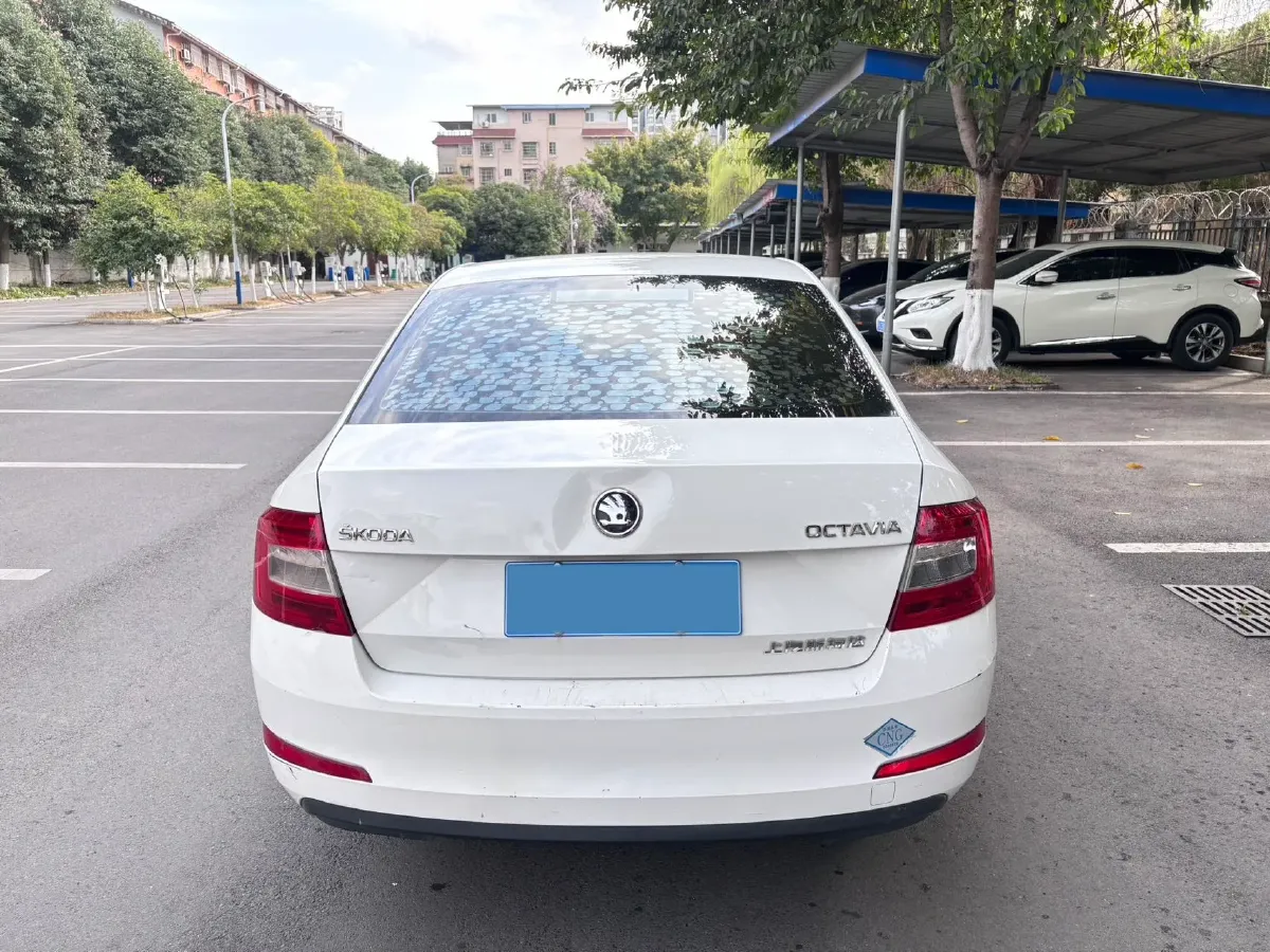 2017 Skoda Octavia 1.6L 110HP L4 6AT,autocango,china used car exporter,china ev exporter,chinese used car exporter,chinese used ev exporter