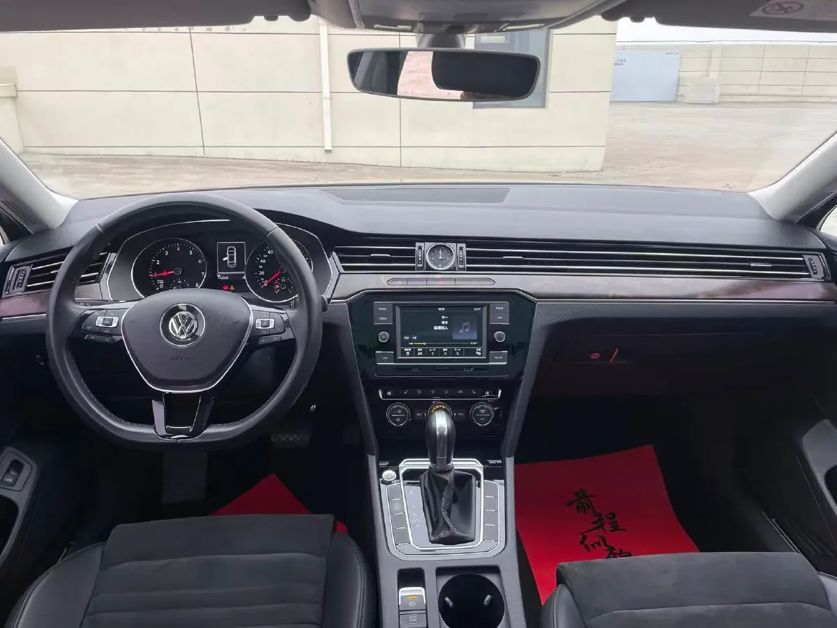 2018 Volkswagen Magotan 1.8T 180HP L4 7DCT,autocango,china used car exporter,china ev exporter,chinese used car exporter,chinese used ev exporter