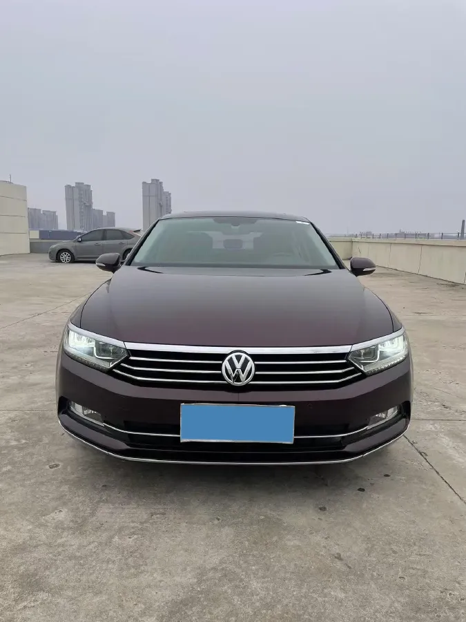 2018 Volkswagen Magotan 1.8T 180HP L4 7DCT,autocango,china used car exporter,china ev exporter,chinese used car exporter,chinese used ev exporter