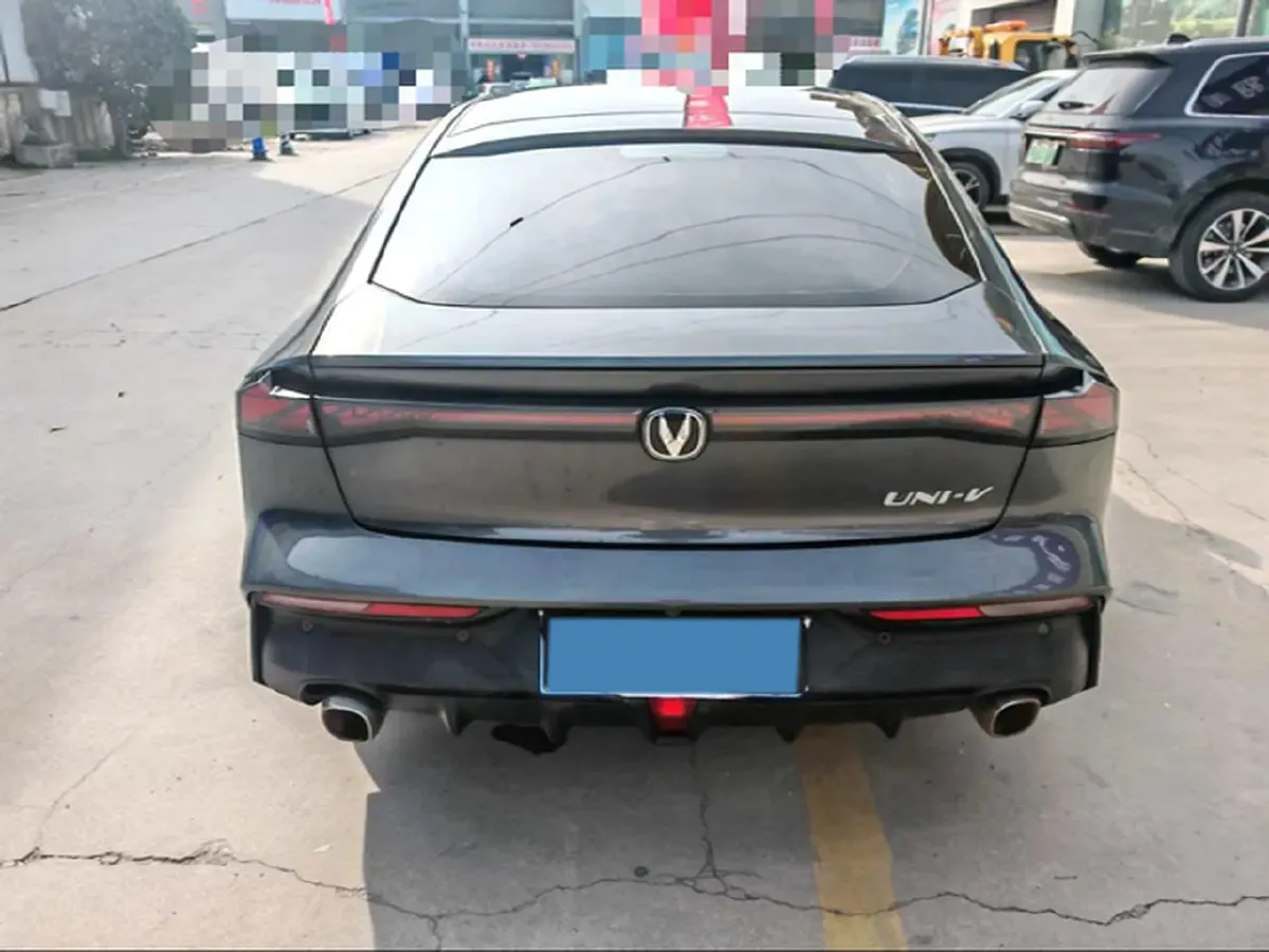 2022 ChangAn UNI-V 1.5T 188HP L4 7DCT,autocango,china used car exporter,china ev exporter,chinese used car exporter,chinese used ev exporter