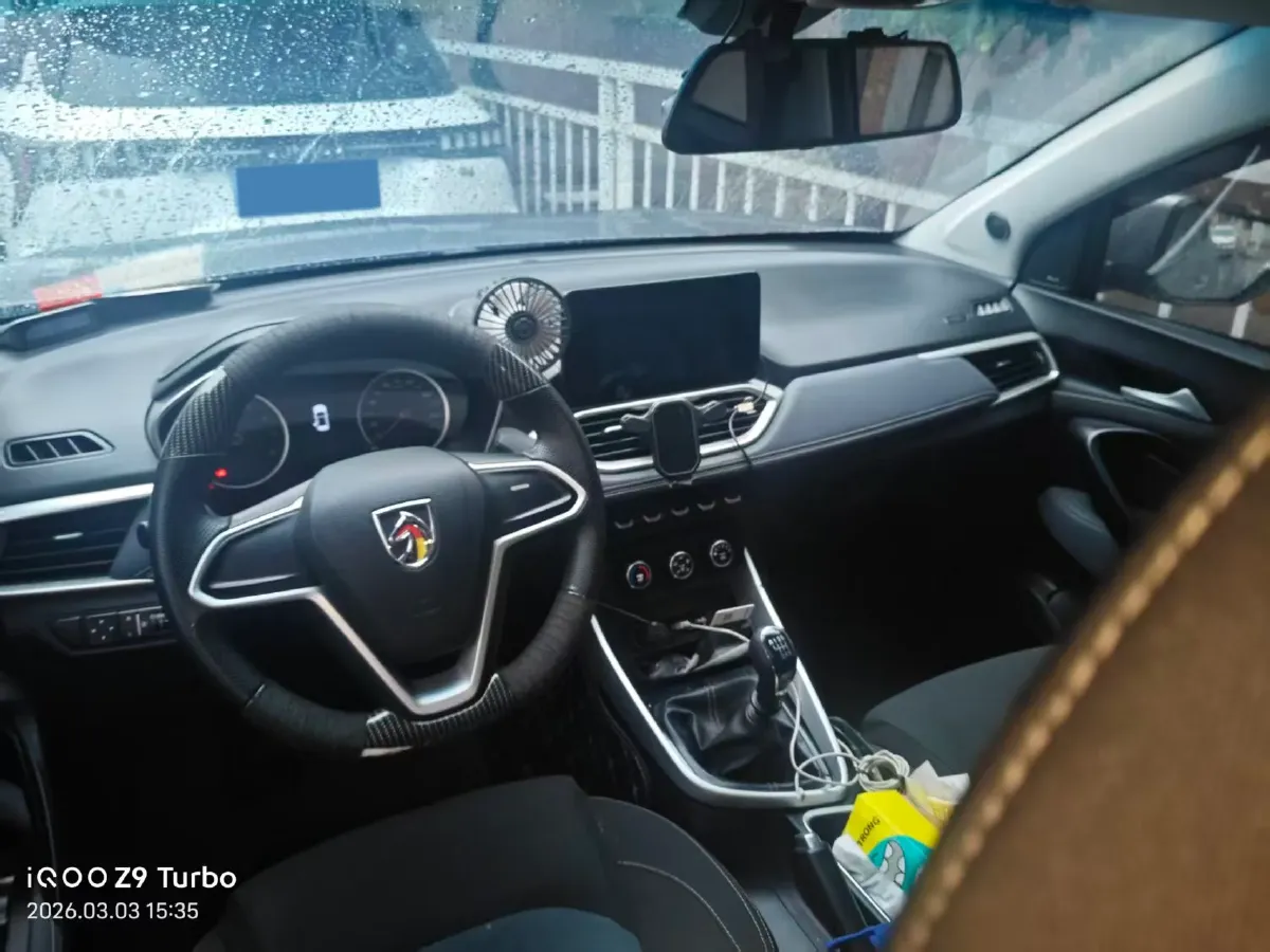 2018 BaoJun 530 1.5T 150HP L4 6MT,autocango,china used car exporter,china ev exporter,chinese used car exporter,chinese used ev exporter