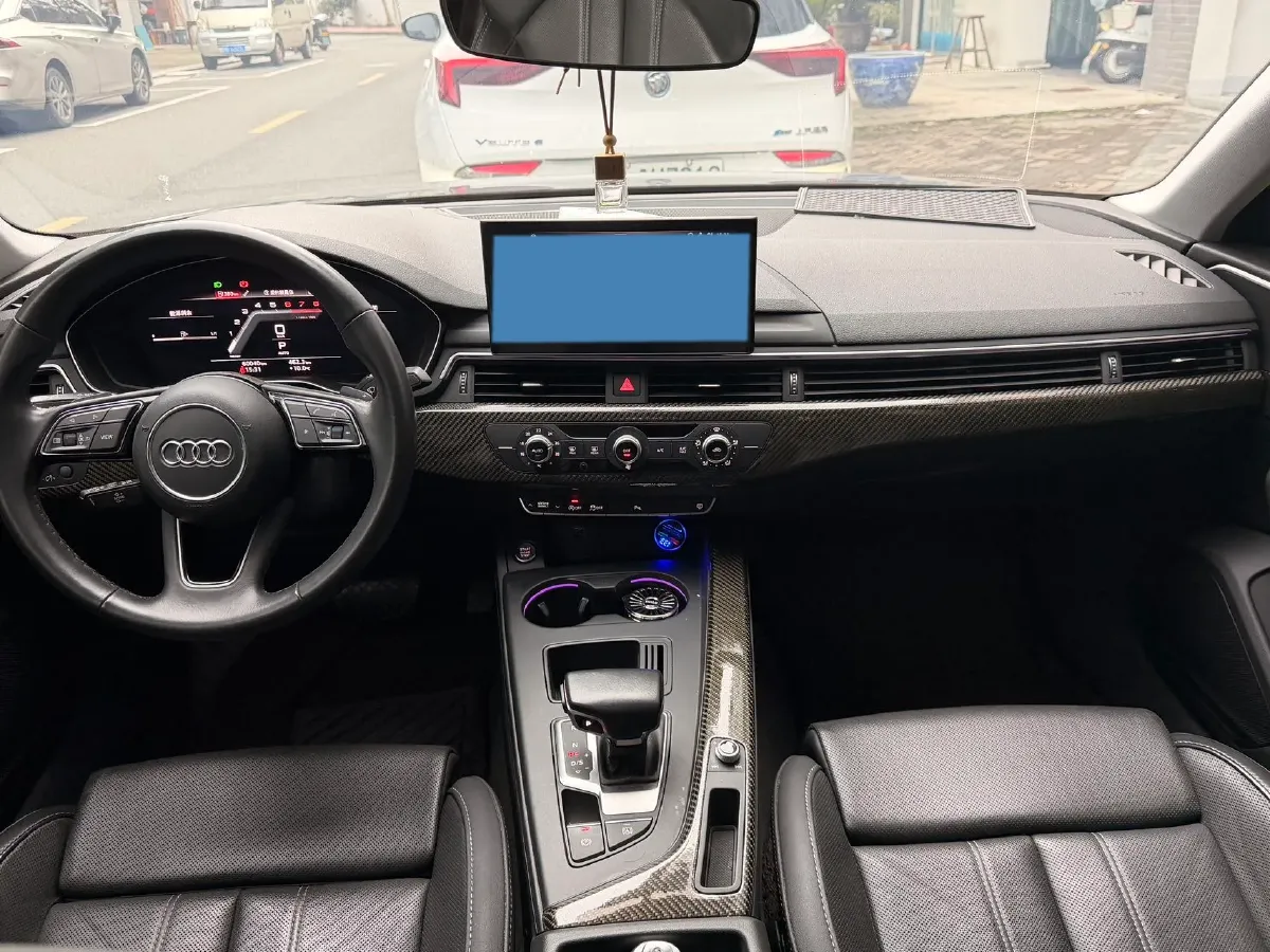 2022 Audi A4L 2.0T 190HP L4 7DCT,autocango,china used car exporter,china ev exporter,chinese used car exporter,chinese used ev exporter