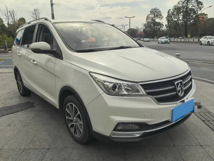 2021 BaoJun 730 1.5T 147HP L4 CVT,autocango,china used car exporter,china ev exporter,chinese used car exporter,chinese used ev exporter
