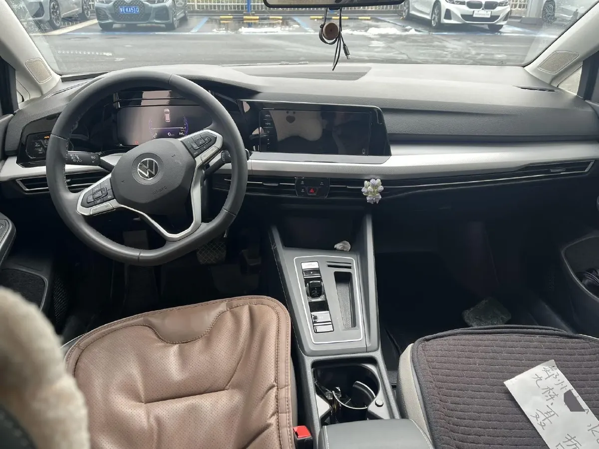2023 Volkswagen Golf 1.4T 150HP L4 7DCT,autocango,china used car exporter,china ev exporter,chinese used car exporter,chinese used ev exporter