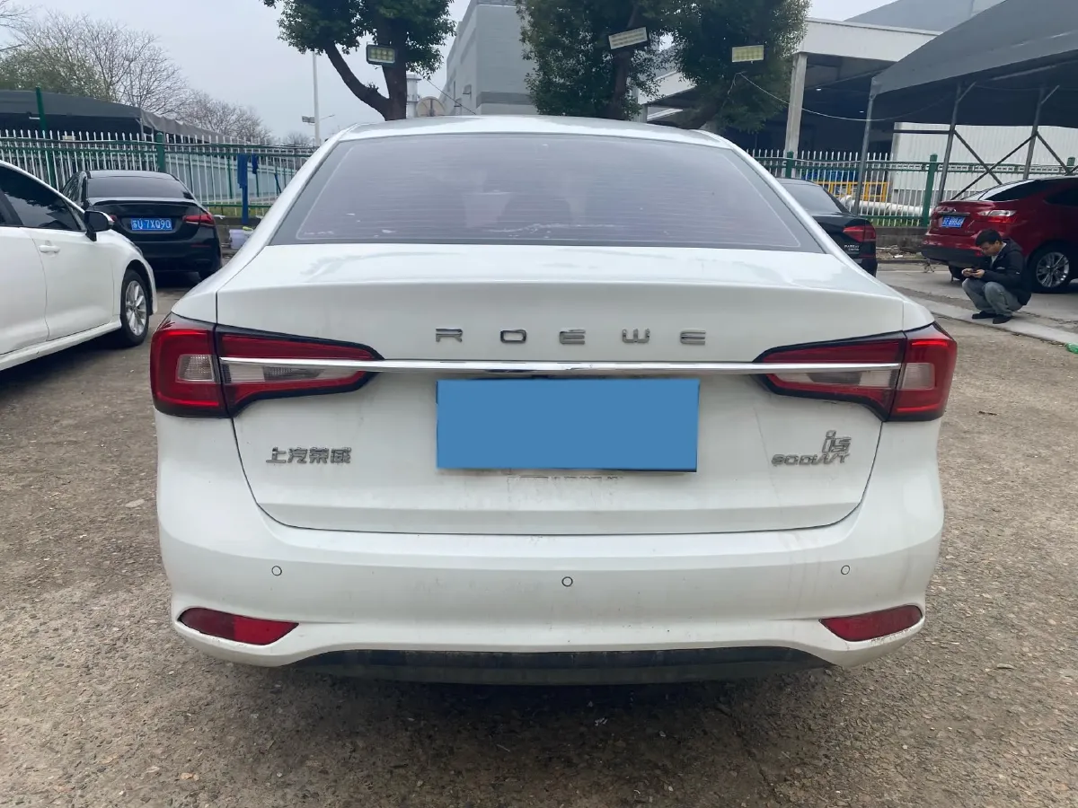 2020 Roewe i5 1.5L 120HP L4 CVT,autocango,china used car exporter,china ev exporter,chinese used car exporter,chinese used ev exporter