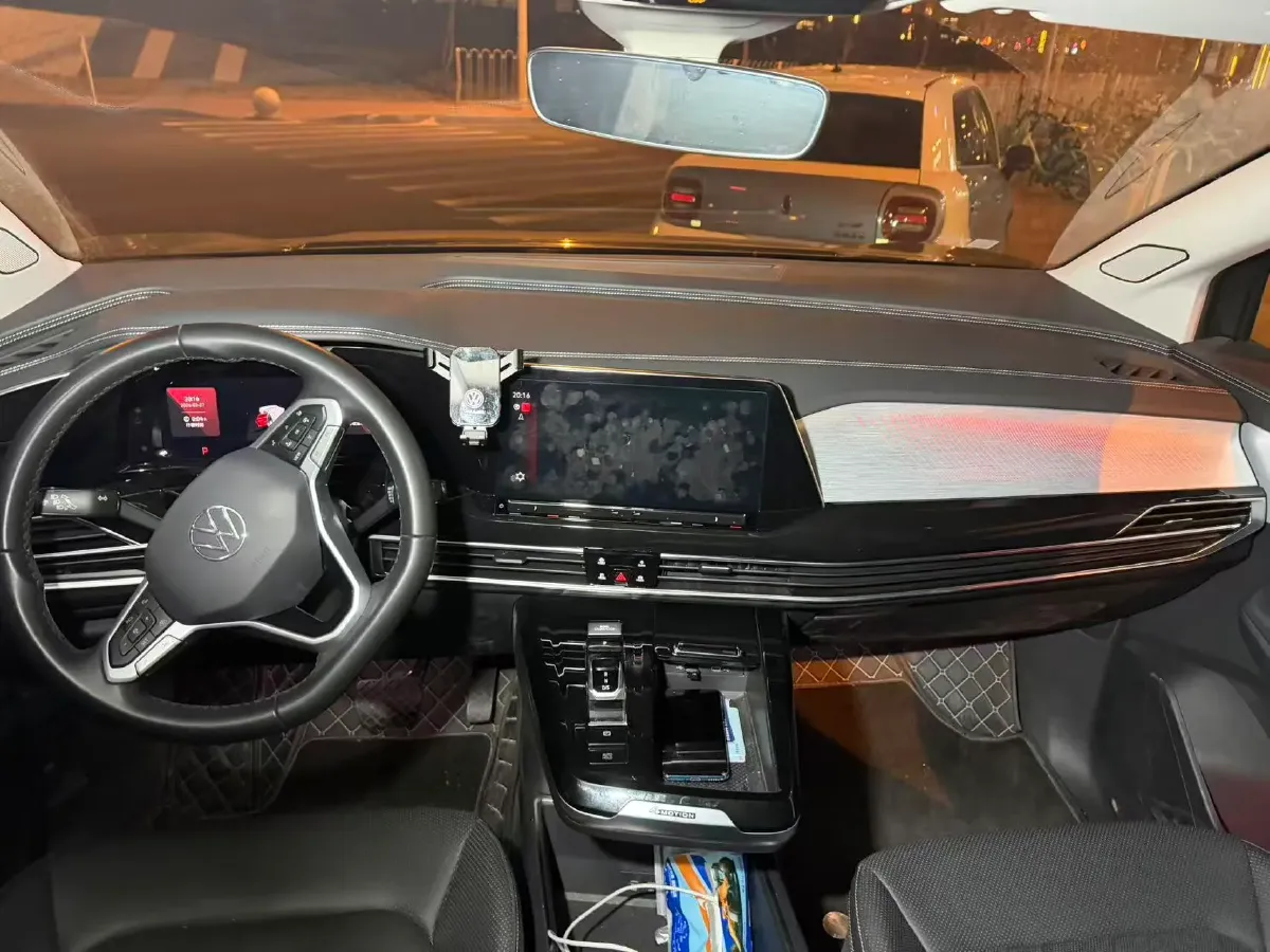 2024 Volkswagen Talagon 2.0T 220HP L4 7DCT,autocango,china used car exporter,china ev exporter,chinese used car exporter,chinese used ev exporter