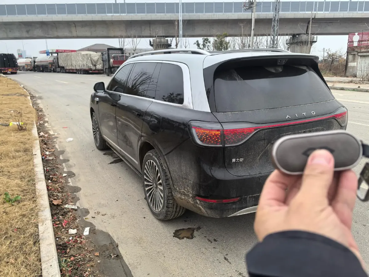 2025 AITO AITO M9 REEV 160HP REEV 52KWH,autocango,china used car exporter,china ev exporter,chinese used car exporter,chinese used ev exporter