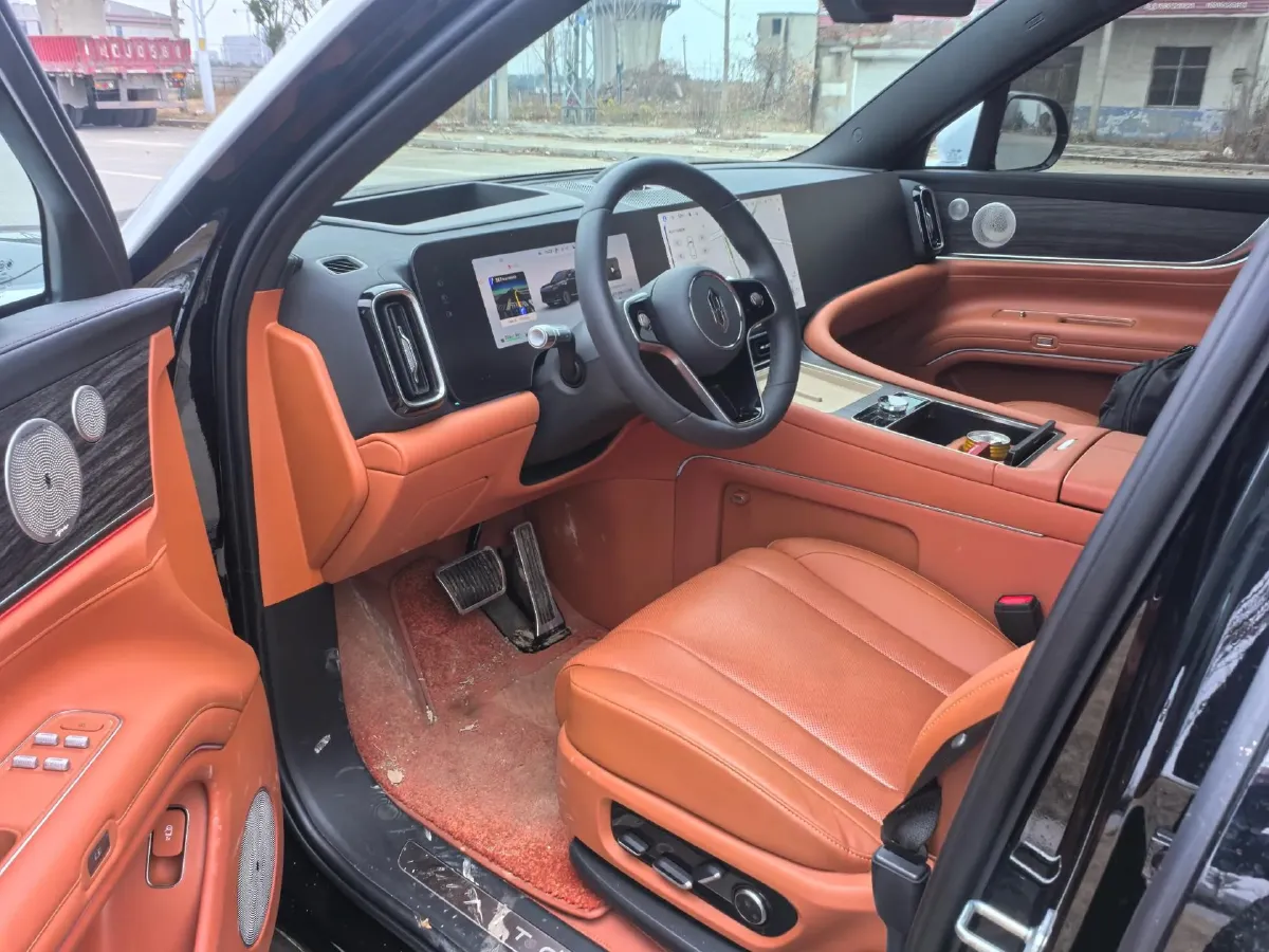 2025 AITO AITO M9 REEV 160HP REEV 52KWH,autocango,china used car exporter,china ev exporter,chinese used car exporter,chinese used ev exporter